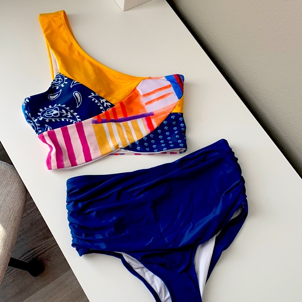 High waisted ruched bikini bandana pattern